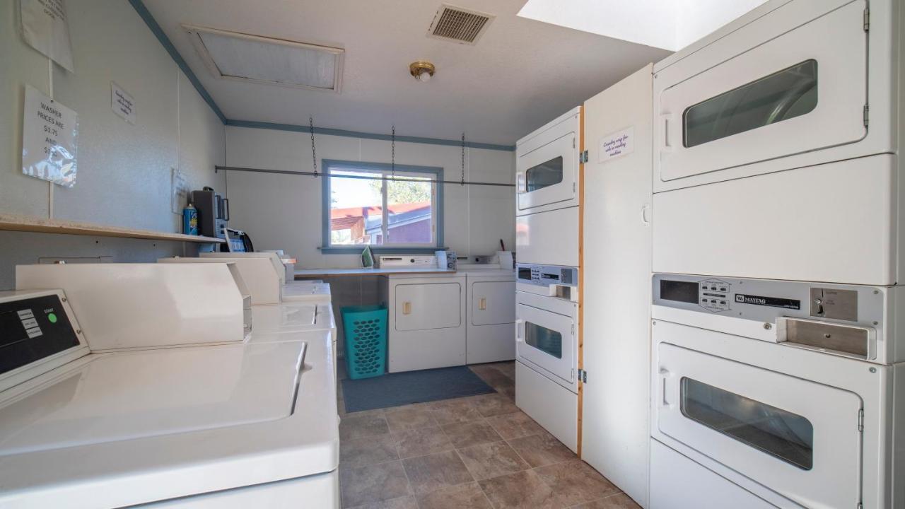 Funstays Glamping Setup Tent In Rv Park #4 Ok-T4 Moab Luaran gambar